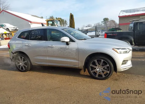 2021 Volvo Xc60 T5 Inscription z USA, uszkodzony, nr VIN YV4102RL1M1753613